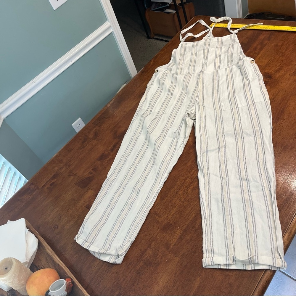 NWT M.A.B.E Casual Striped Cream Jumpsuit with metallic stripes size medium - Picture 2 of 9